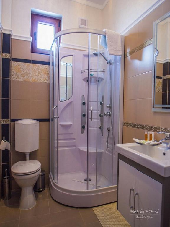 Hotel Galany Rădăuţi Екстериор снимка