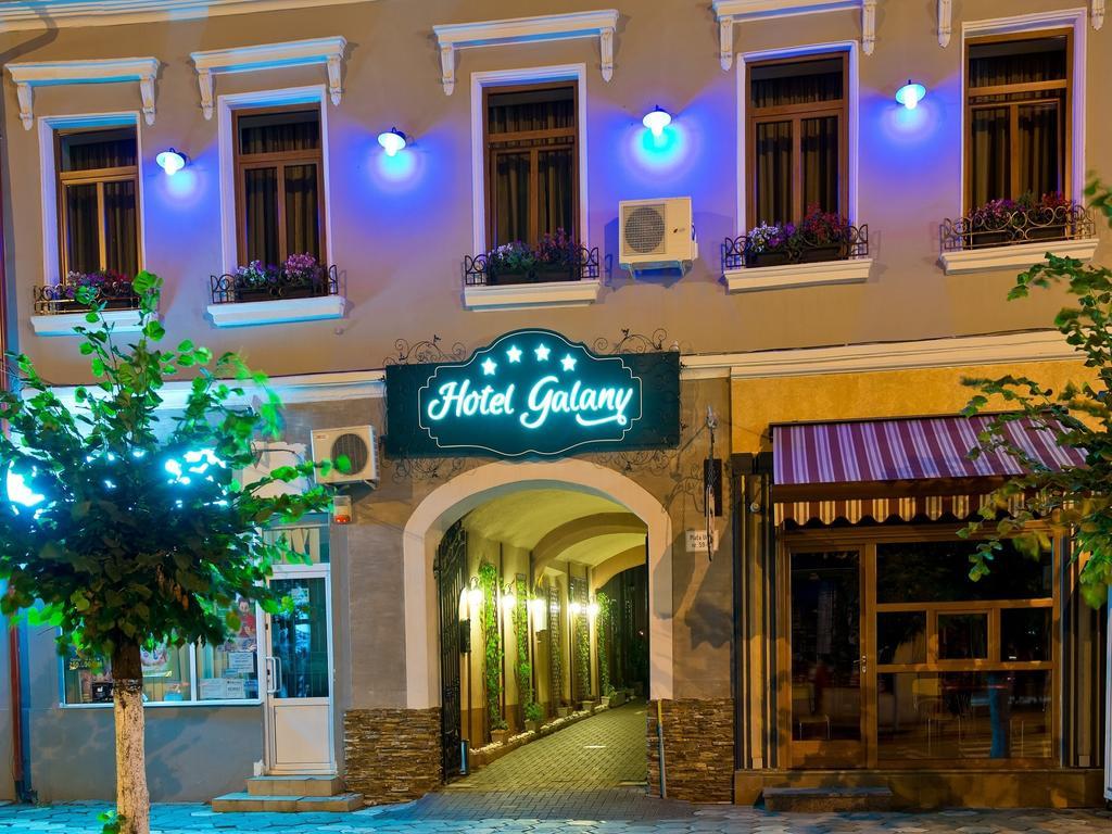 Hotel Galany Rădăuţi Екстериор снимка