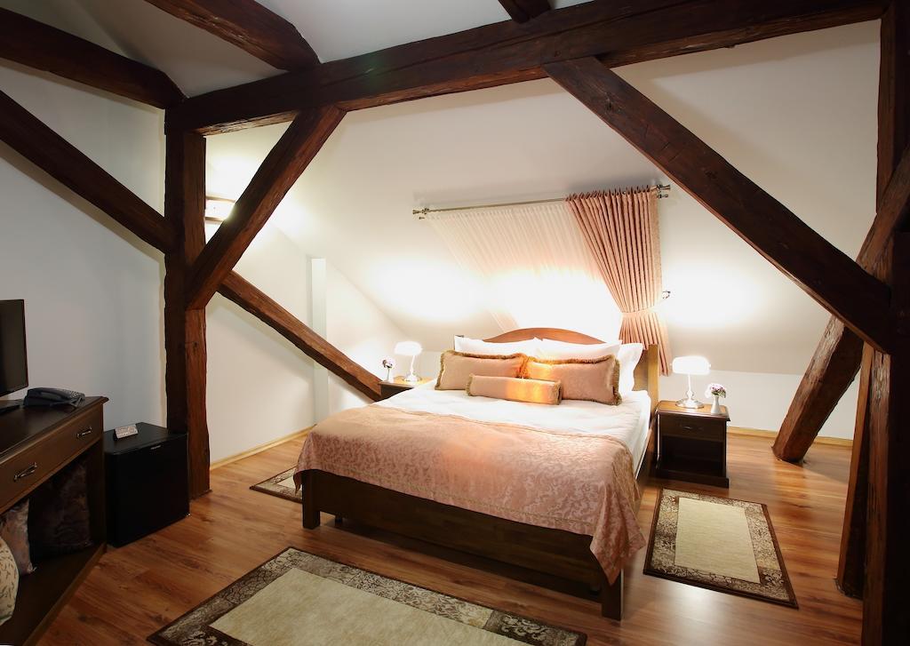 Hotel Galany Rădăuţi Екстериор снимка