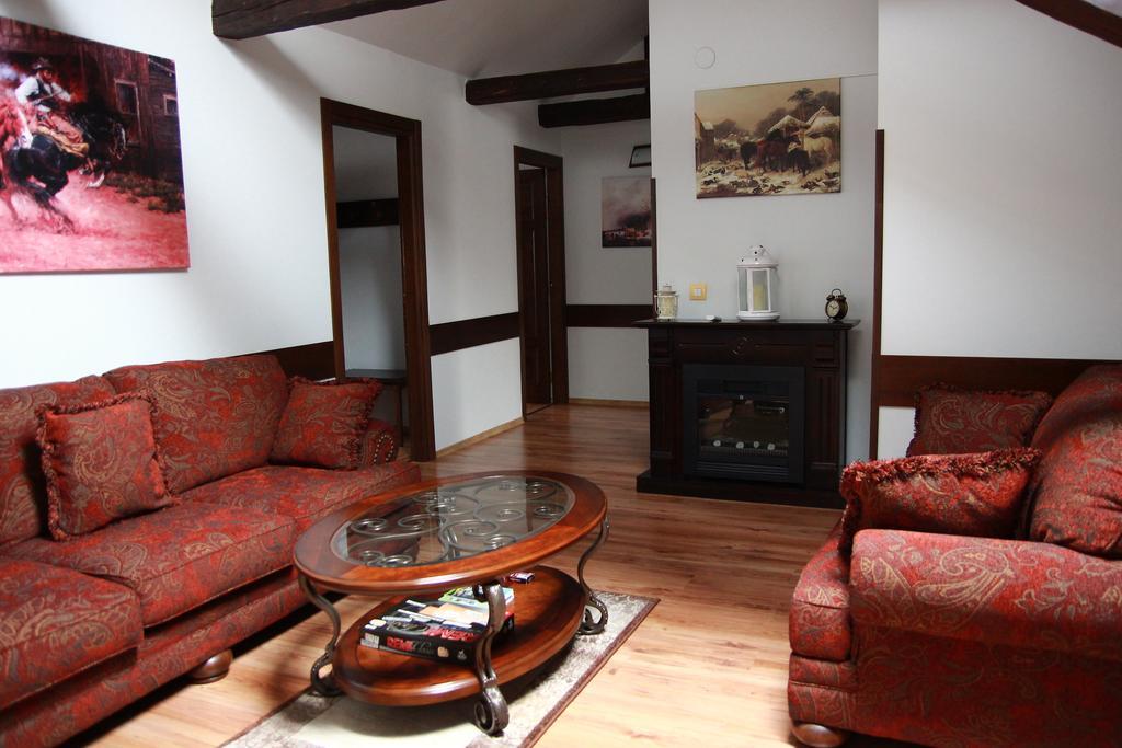 Hotel Galany Rădăuţi Екстериор снимка
